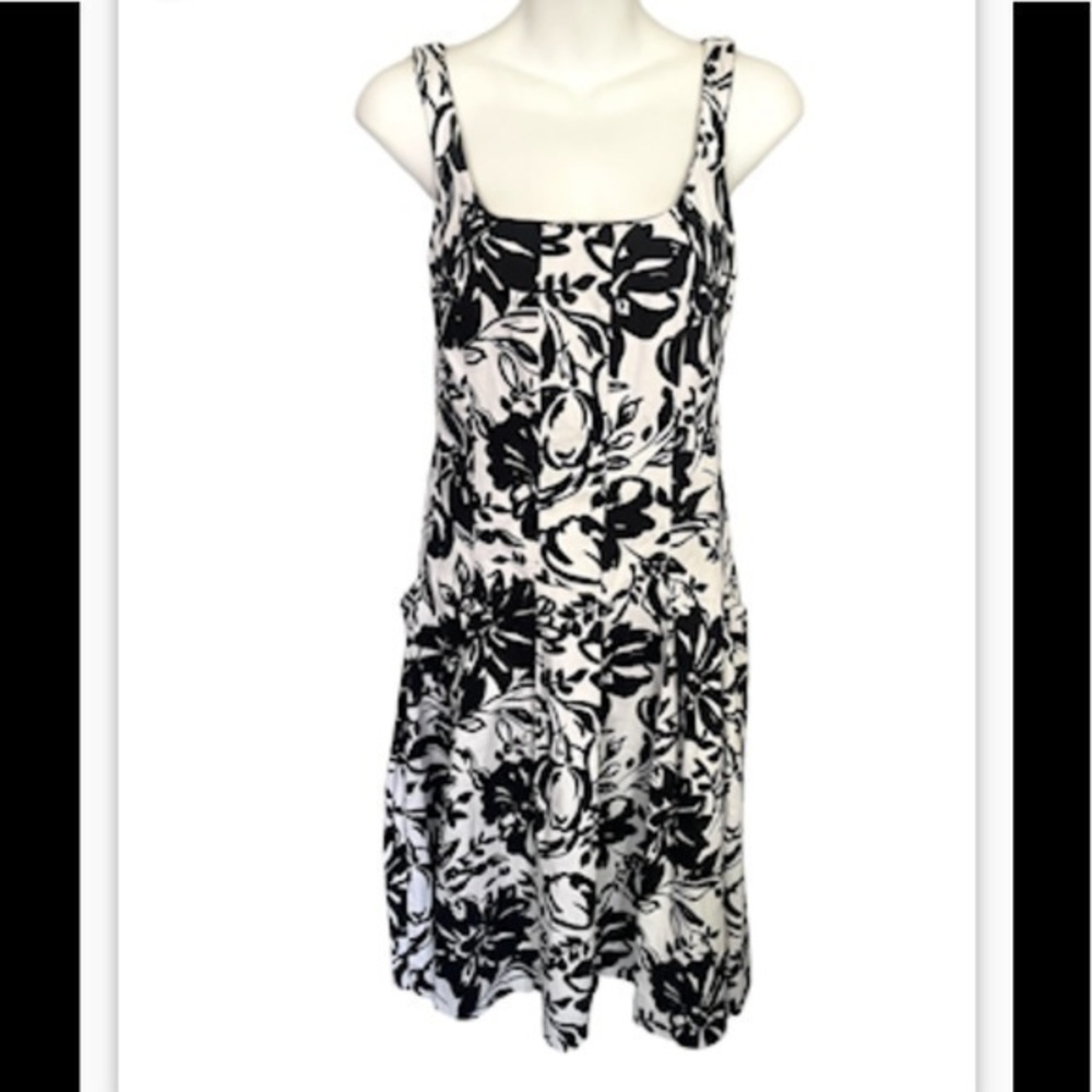 LAUREN RALPH LAUREN black and white floral pleated sleeveless dress size 8